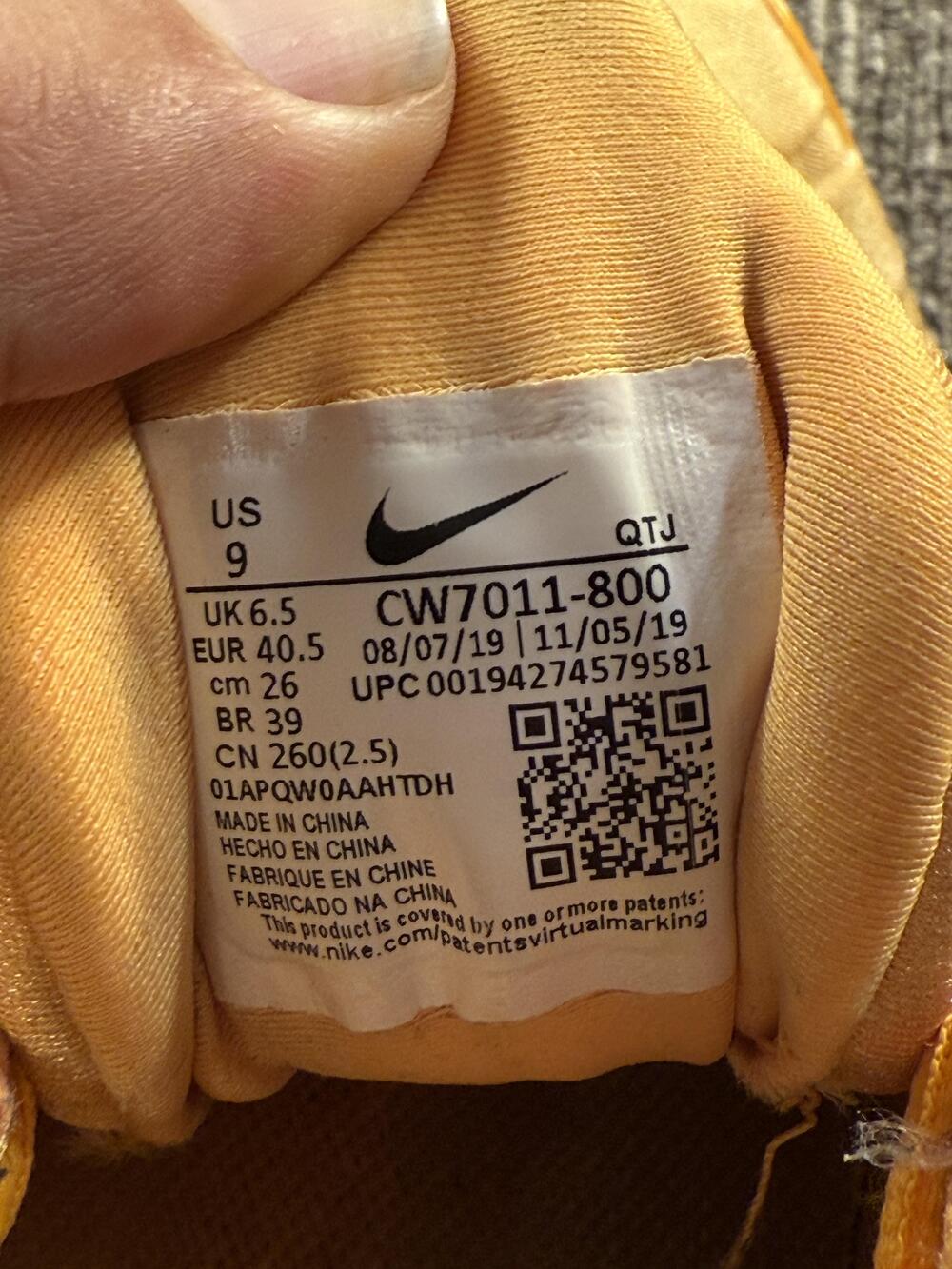 Nike Air Vapormax Plus Shoes Womens Size 9 Orange Yellow Running CW7011-800 - Picture 10 of 10